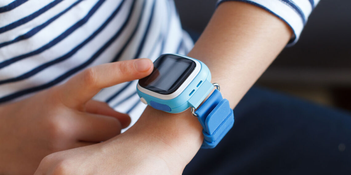 How to Navigate GPS in Kids Watches: Guide
