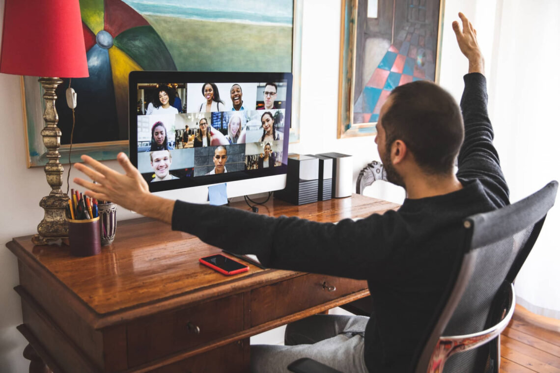 Find Friends and Relatives Using Online Services