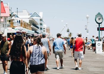 Avoid Tourist Traps Tips