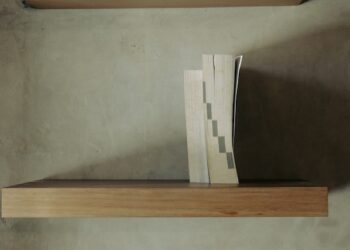 How to Make Floating Shelves