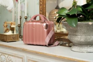 Toiletries travel bag
