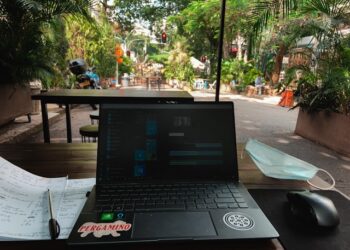 Working Remotely While Traveling Tips