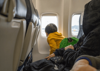 Survive Long Flights With Young Kids