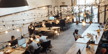 Find Coworking Spaces in Traveling