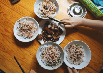 Find Local Food When Traveling