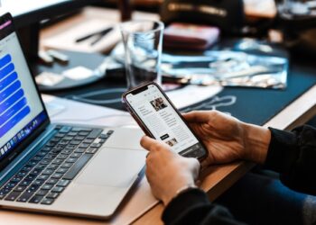 How to Make a Facebook Bio