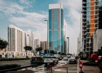 How to Travel from Dubai to Abu Dhabi