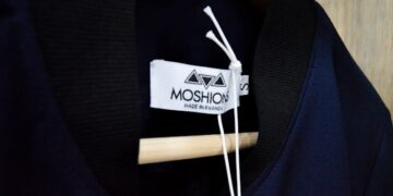 Remove Clothing Security Tag