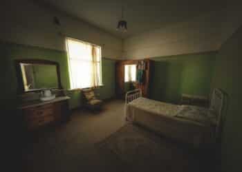 Turn a Spare Bedroom into the Ultimate Man Cave