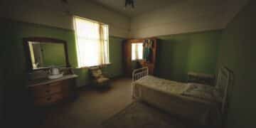 Turn a Spare Bedroom into the Ultimate Man Cave