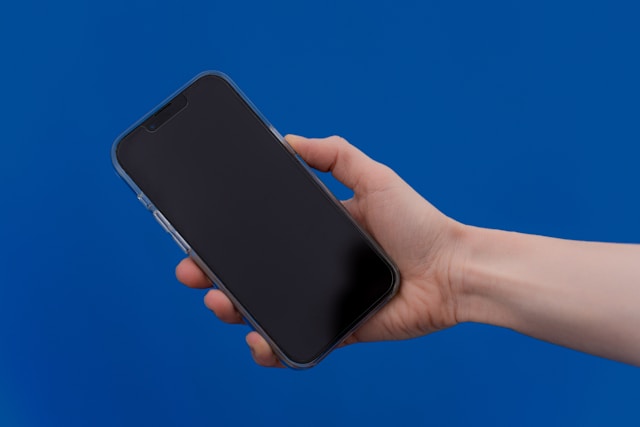 why cell phones should be allowed in school