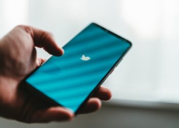 Tweet When Twitter Is Down