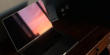 how much does it cost to fix a laptop screen