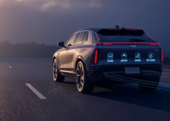 do the driving modes in cadillac lyriq offer different ranges or battery usages